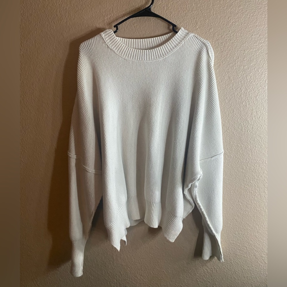 Forever 21, Size L, Faded white sweater